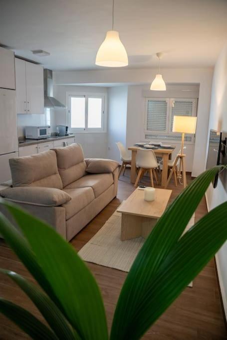 Apartament California Duenas