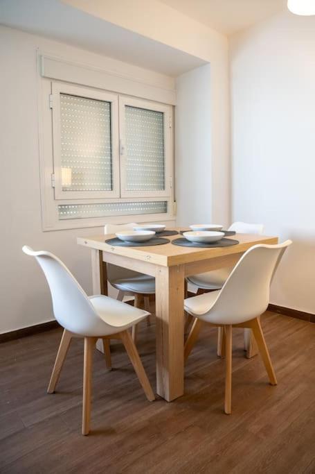 California Duenas Apartament Sevilla